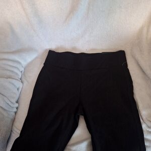 Roz and Ali size small black leggings